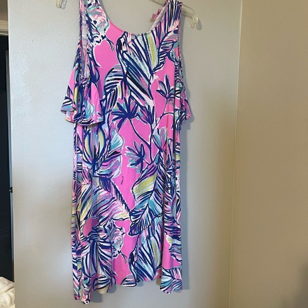 Lilly Pulitzer Somerset Cold Shoulder Tiki Dress in Tiki Pink Cabana - Picture 5 of 7